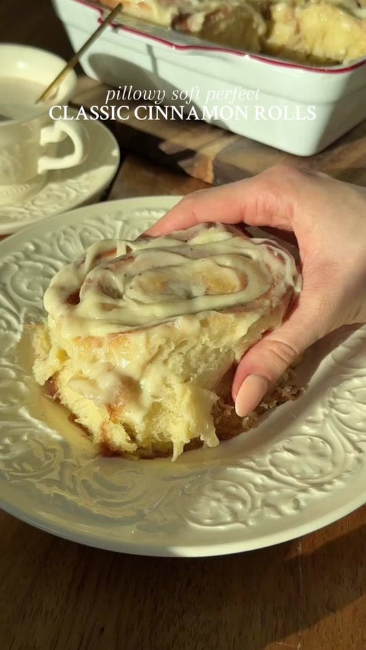 Classic Cinnamon Roll Recipe Perfect | Fall Dessert & Holiday Season Baking