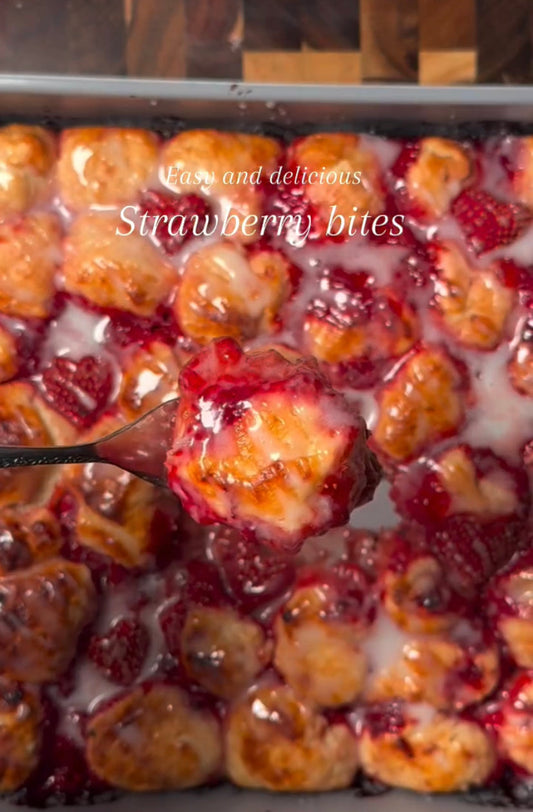 Quick Strawberry Monkey Bread Recipe | Easy Pull-Apart Breakfast Dessert