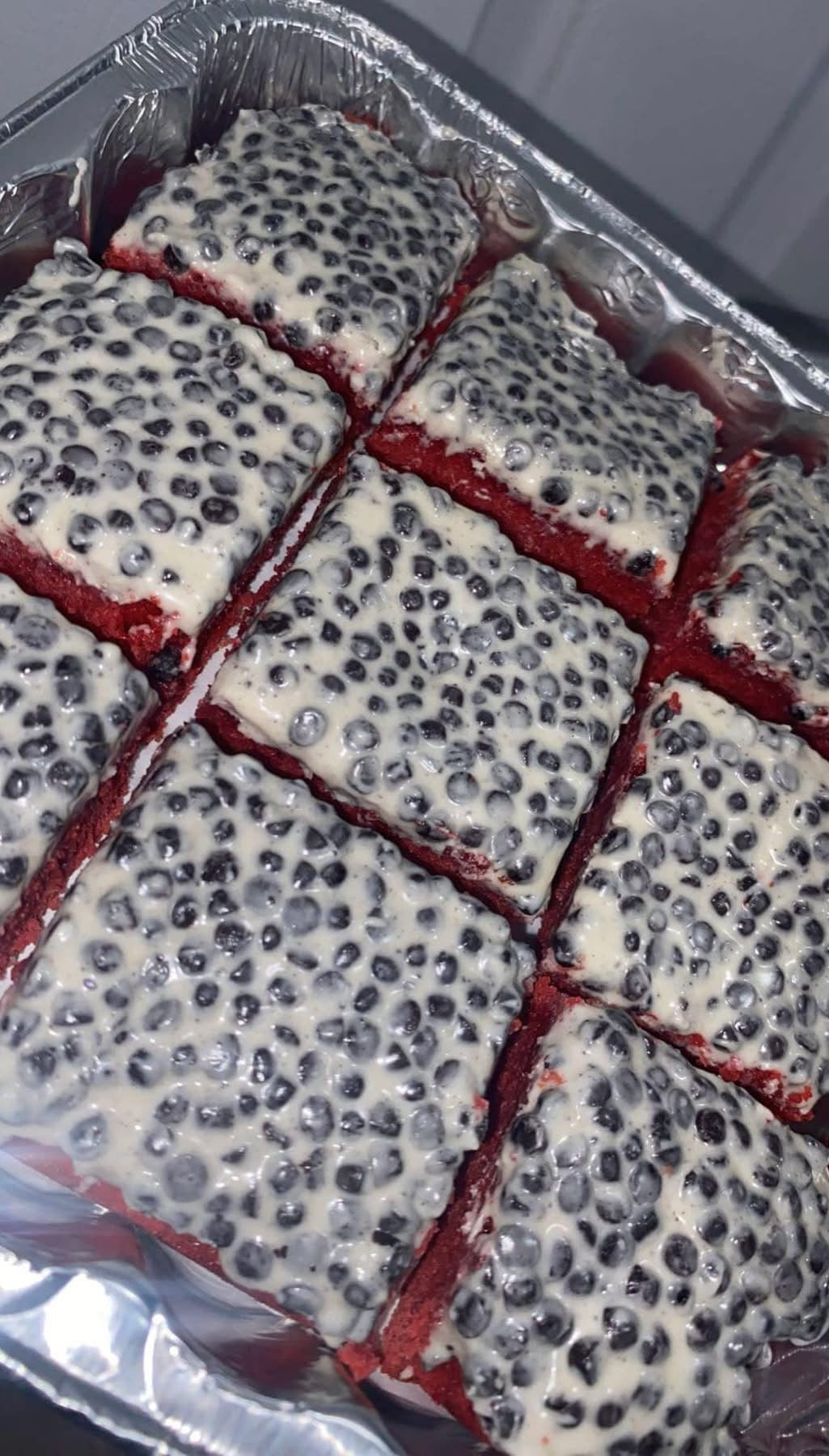 Cookies & Cream Red Velvet Brownies ❤ Chocolate Summer Dessert